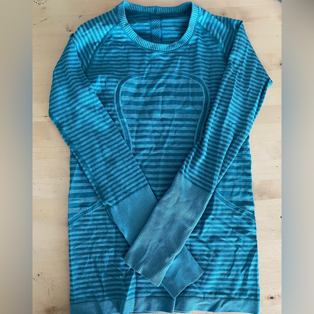 Lululemon long sleeve swiftly tech
